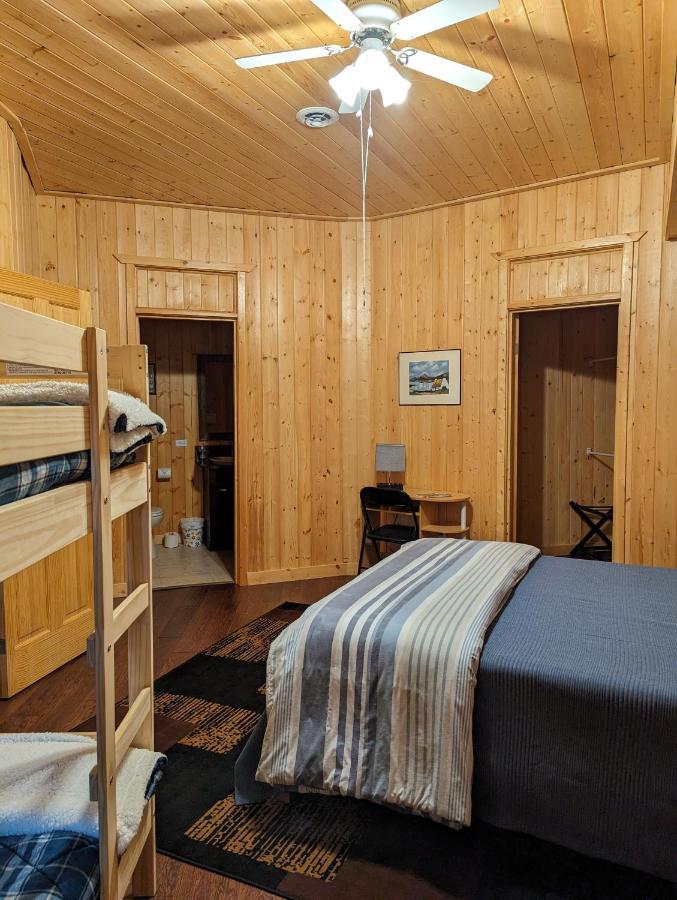 Sundance Country Lodge B&B Marlboro Экстерьер фото